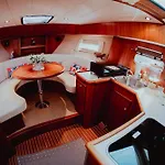 Yacht Susan - Jacht - Traumzeitboot - Exklusiver Festlieger In Perfekter Lage Am Scharmuetzelsee Botel *