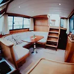 Yacht Susan - Jacht - Traumzeitboot - Exklusiver Festlieger In Perfekter Lage Am Scharmuetzelsee 巴特萨罗皮斯库夫