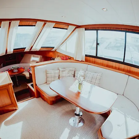 Yacht Susan - Jacht - Traumzeitboot - Exklusiver Festlieger In Perfekter Lage Am Scharmuetzelsee Tekne *