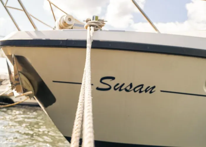 Yacht Susan - Jacht - Traumzeitboot - Exklusiver Festlieger In Perfekter Lage Am Scharmuetzelsee *