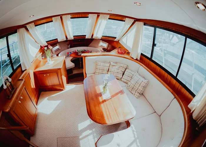 بوتيل Traumzeitboot Susan Yacht - Exklusiver Festlieger In Perfekter Lage Am Scharmuetzelsee باد سارو