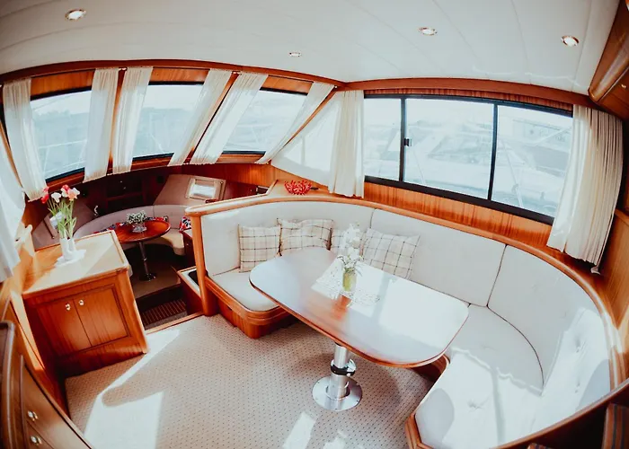 Traumzeitboot Susan Yacht - Exklusiver Festlieger In Perfekter Lage Am Scharmuetzelsee بوتيل *