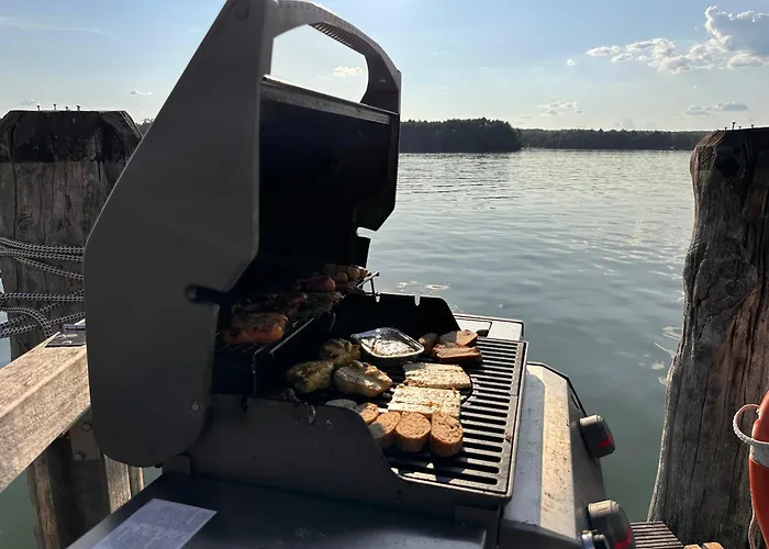 Traumzeitboot Susan Yacht - Exklusiver Festlieger In Perfekter Lage Am Scharmuetzelsee * باد سارو
